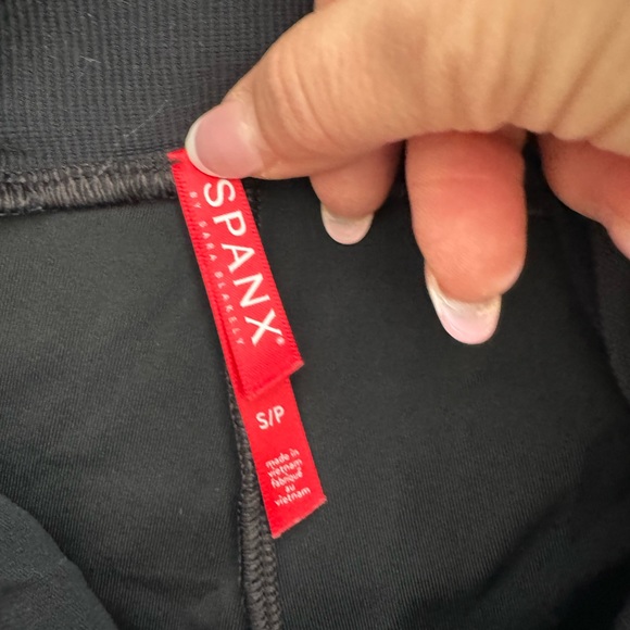 Spanx leather leggings- maternity - Picture 2 of 3